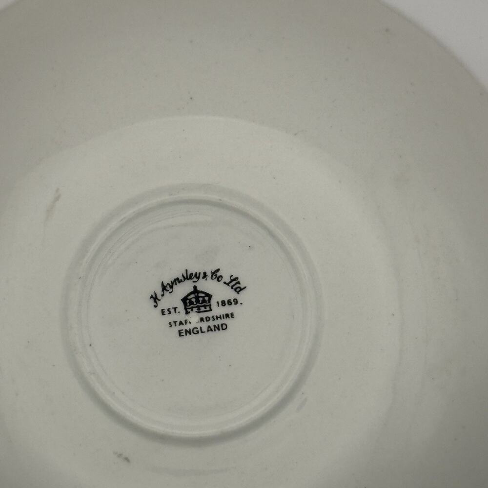 Rare Vintage Aynsley Fine Bone China tea cup and saucer set Gold Trimming - Picture 5 of 7